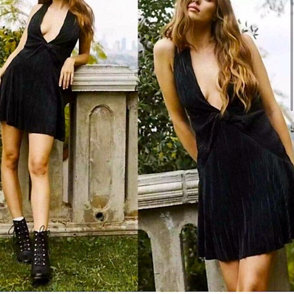 Free People NWT Twist and Shout mini dress sz 4 black ($250) - Picture 1 of 4